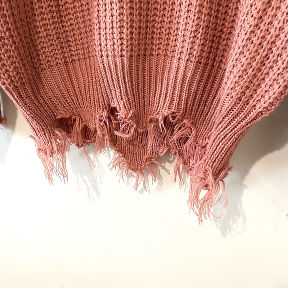 Main Strip Pink Distressed Sweater Medium - Picture 4 of 6